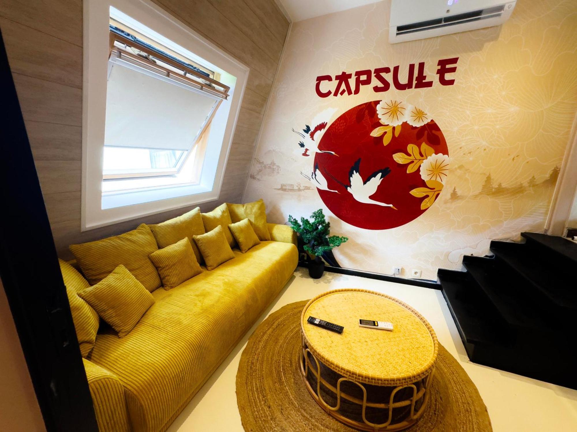 Capsule Lotus-Balneo-Sauna-Billard-Nintendo Hastiere-par-dela Экстерьер фото